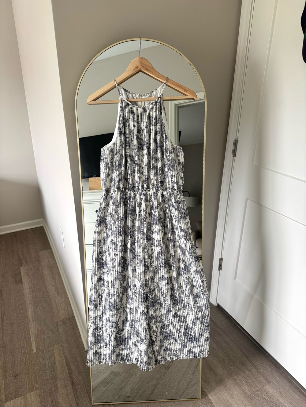 Maison Jules Floral Pleated Cropped Jumpsuit Size 6